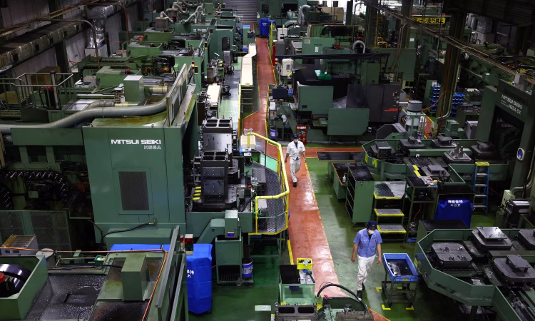 Ark Data Centres building representing Elliott Investment Management exploring sale options