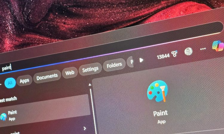 Microsoft Paint interface showing new project files and opacity slider features