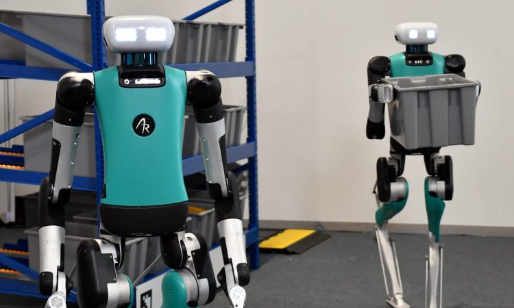 Atlas robot mastering humanlike movements with a single AI model