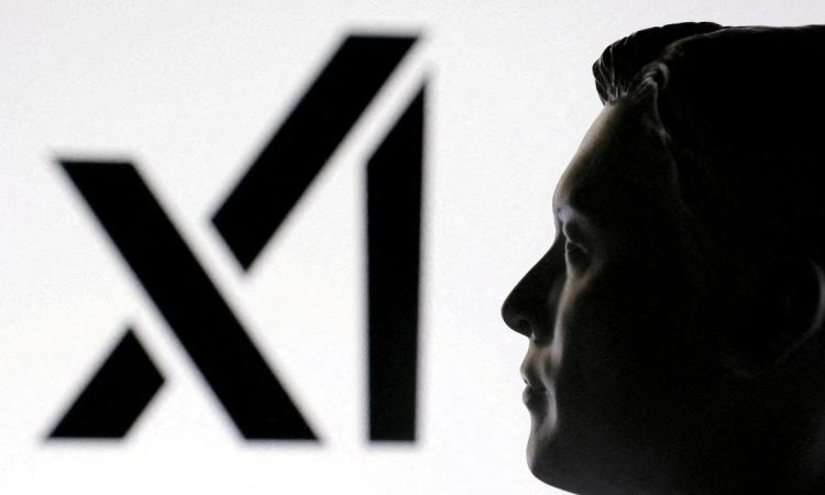 Alt: Elon Musk’s xAI sues Apple and OpenAI over App Store rankings, highlighting Grok vs. ChatGPT rivalry