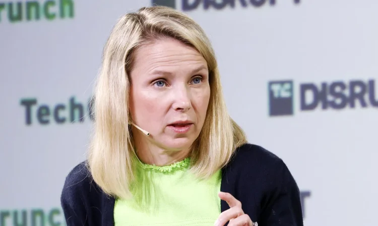 Marissa Mayer announcing Sunshine startup closure and transition to AI venture Dazzle