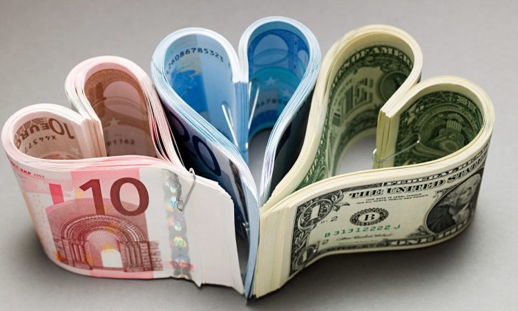 Entrepreneurs pitching AI startups to venture capitalists