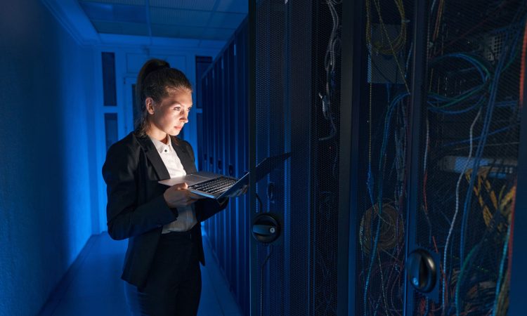 AMI and Cupola360 virtual–physical data centre integration technology